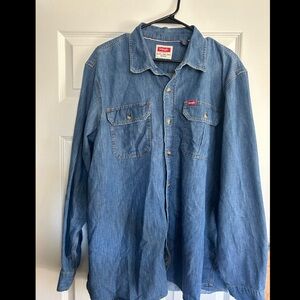 Wrangler Men’s Demin Button Up
